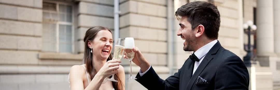 How to Choose a Wedding Wine Gift for the Happy Couple banner image
