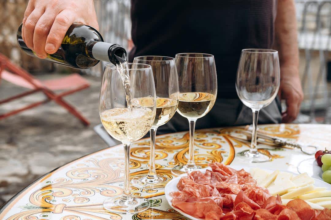 Oaked vs. Unoaked Chardonnay, Explained: Taste, Pairings, and What to Try banner image