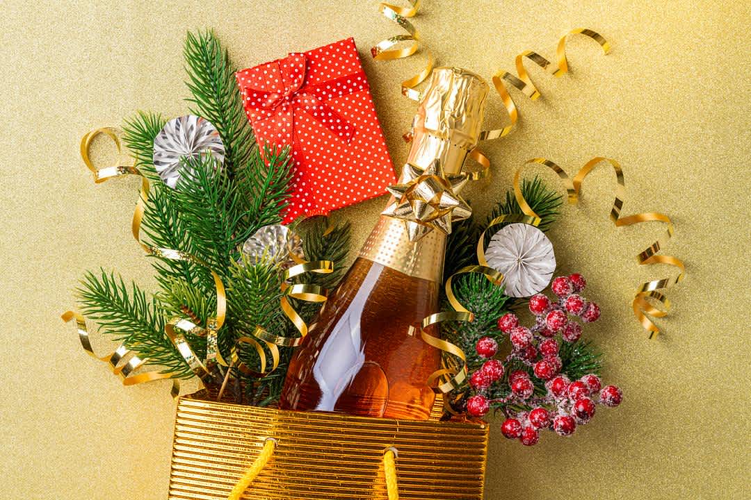 The Wine Gift Guide for Last-Minute Shoppers banner image