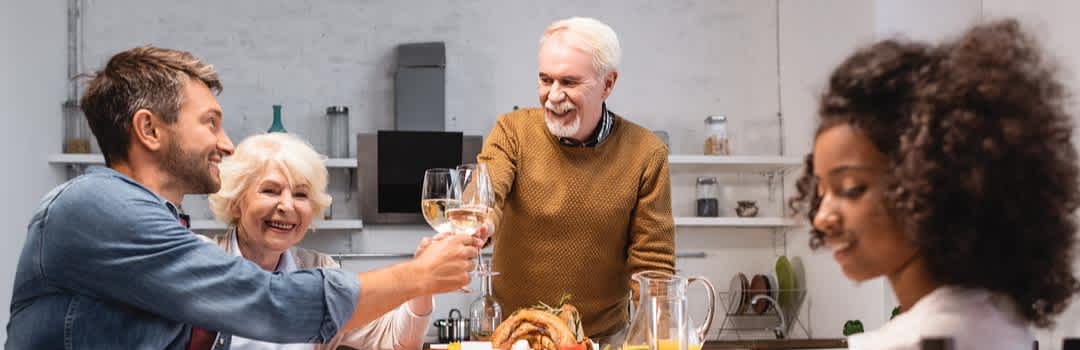 How To Choose White Wine For Thanksgiving Turkey banner image