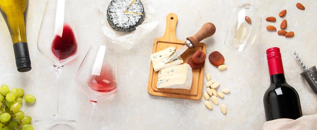 Blue Cheese Wine Pairing, Explained: Styles, Pairings, and What to Pour banner image