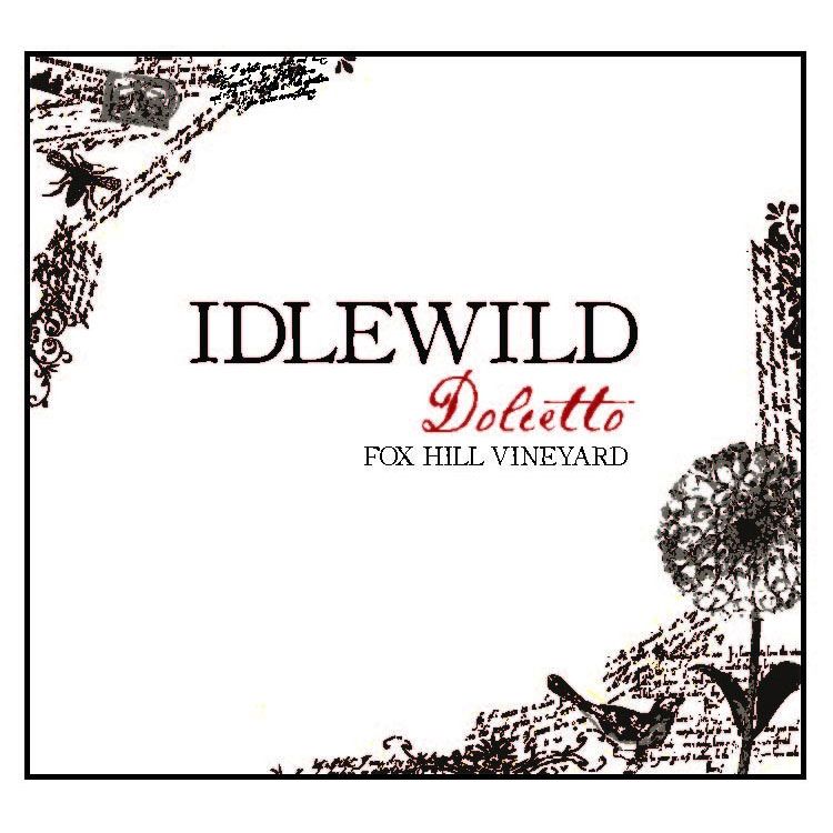 Flat front label of wine