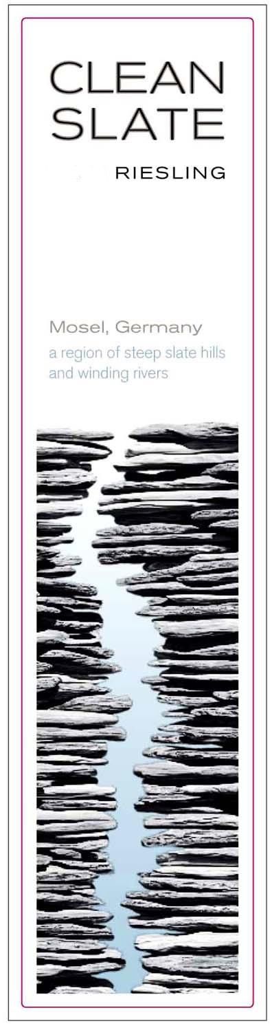 Flat front label of wine