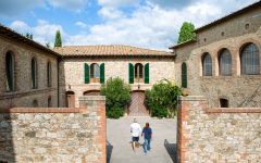 Poggio Bonelli Winery Image