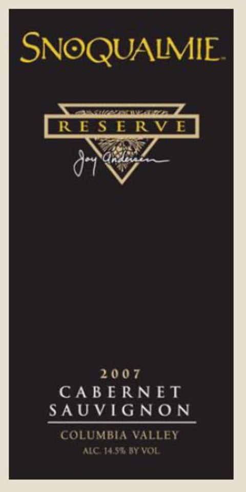Flat front label of wine