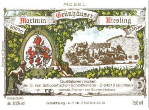 Flat front label of wine
