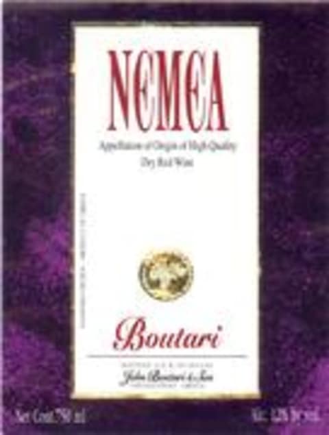 Flat front label of wine
