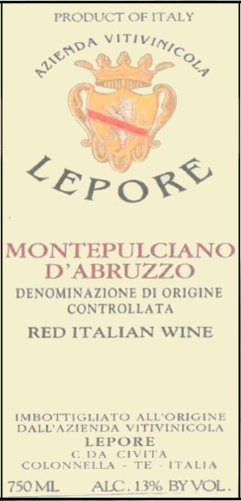 Flat front label of wine