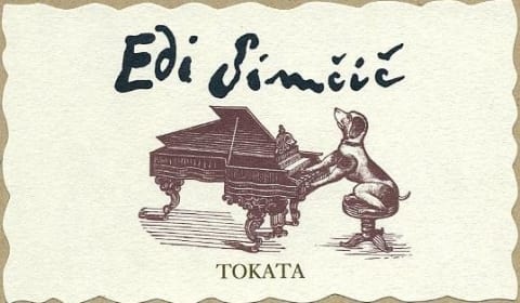 Flat front label of wine