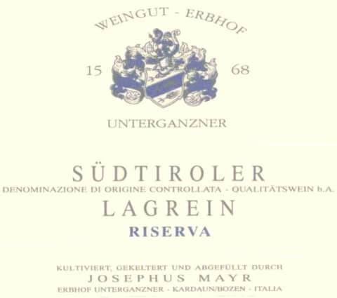 Flat front label of wine