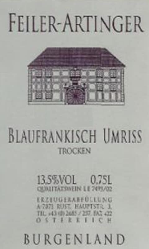 Flat front label of wine