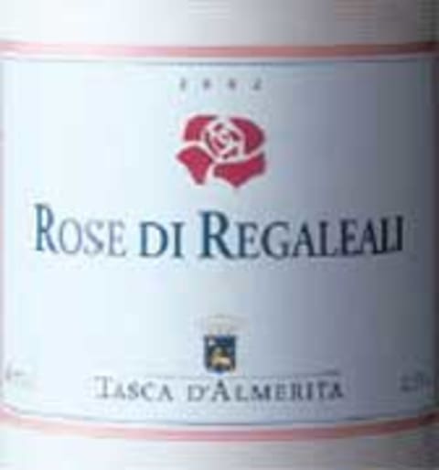 Flat front label of wine