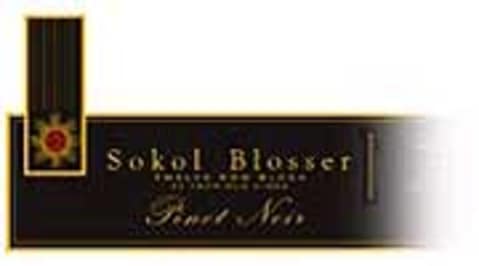 Flat front label of wine
