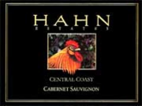 Flat front label of wine
