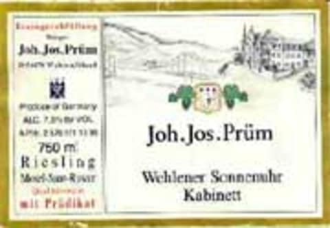 Flat front label of wine