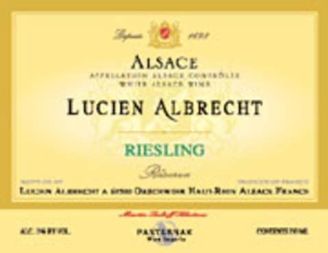 Flat front label of wine