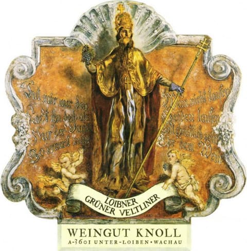 Flat front label of wine