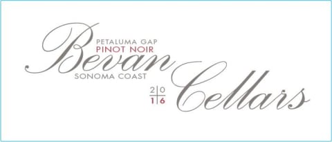 Flat front label of wine