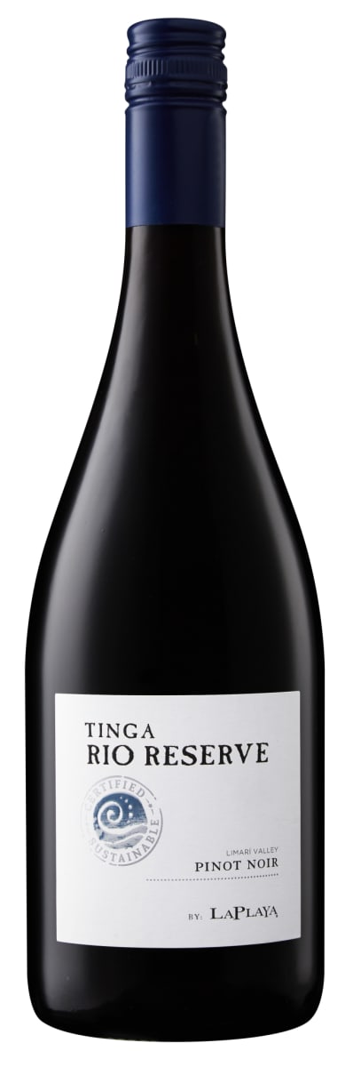 Tinga Rio Reserve Pinot Noir 2017  Front Bottle Shot