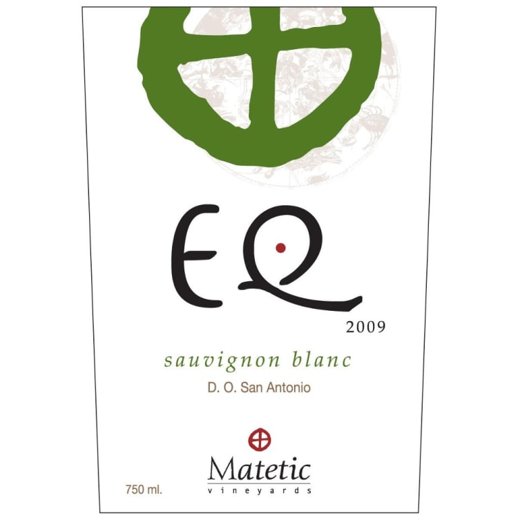 Flat front label of wine