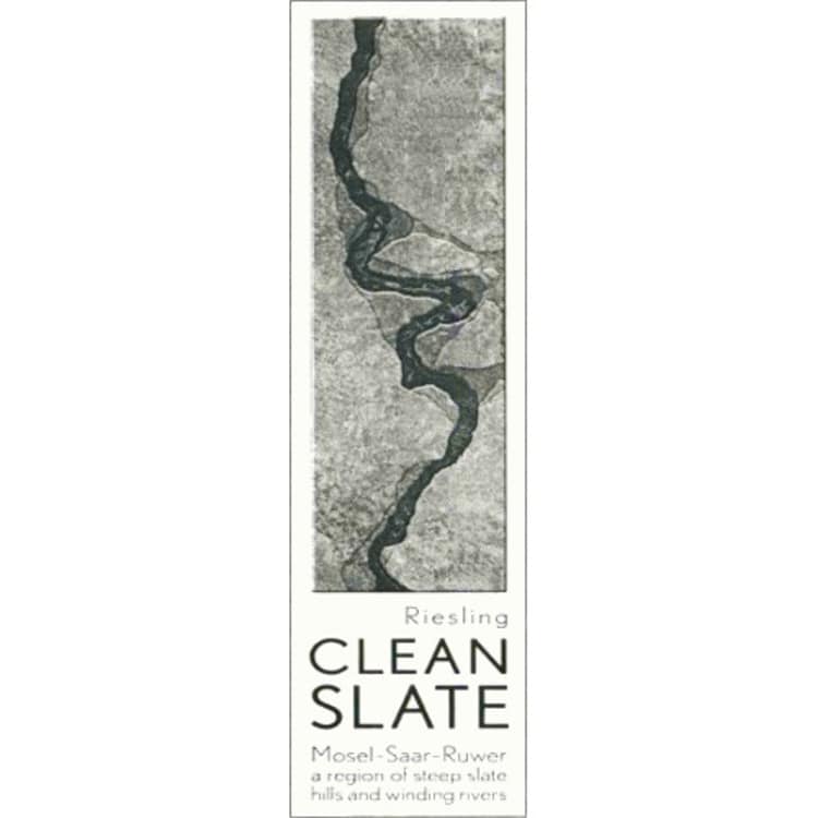 Flat front label of wine