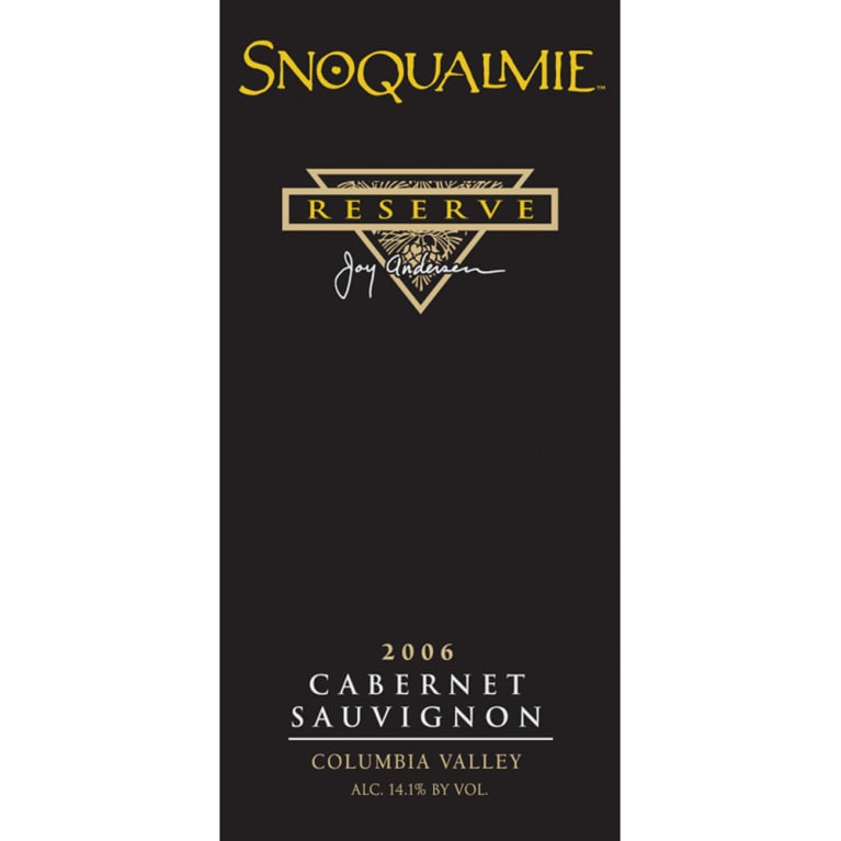 Flat front label of wine
