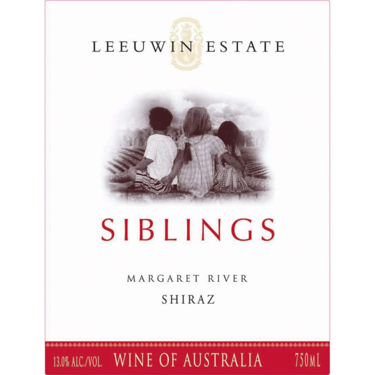 Flat front label of wine