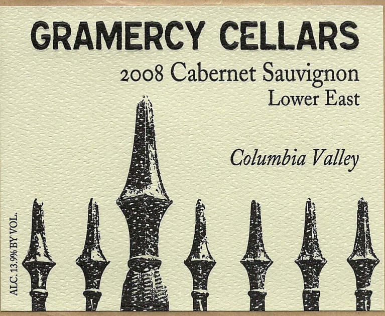 Flat front label of wine