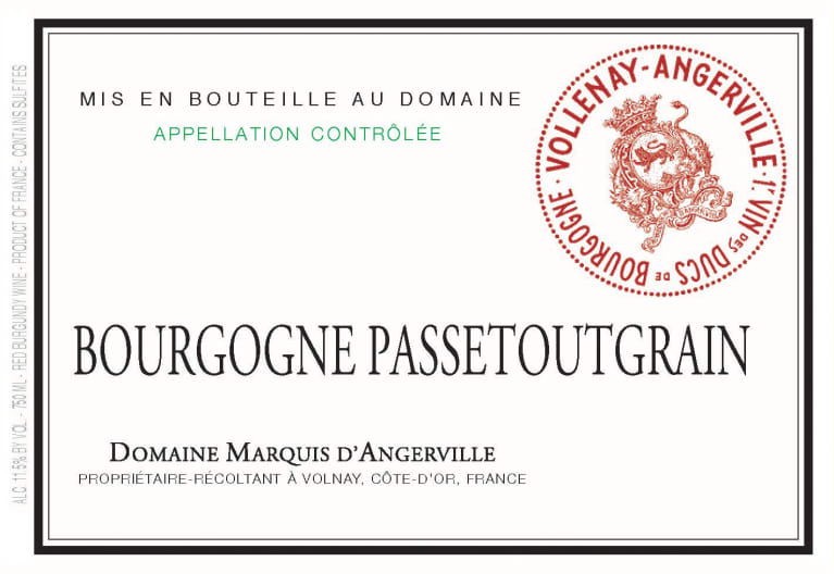Flat front label of wine