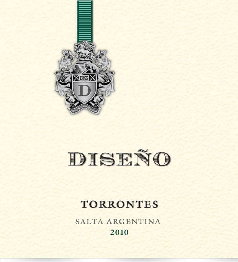 Flat front label of wine