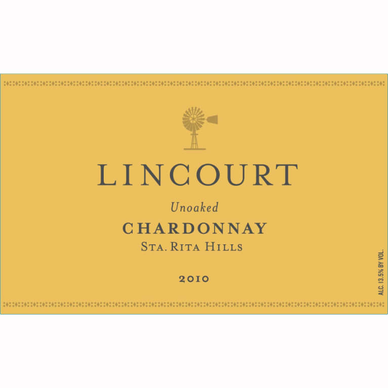 Flat front label of wine