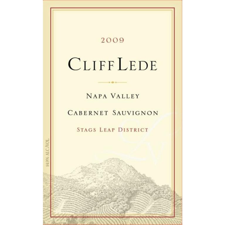 Flat front label of wine
