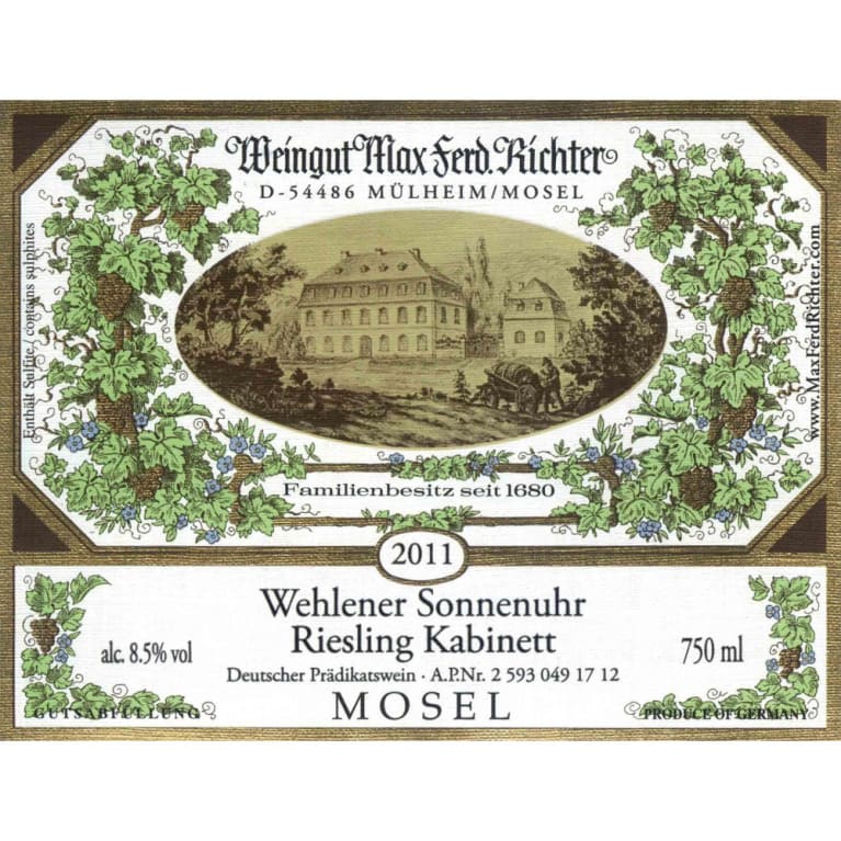 Flat front label of wine