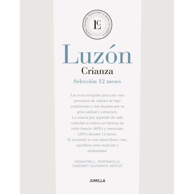 Flat front label of wine