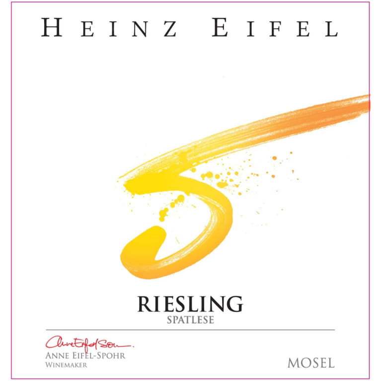 Flat front label of wine