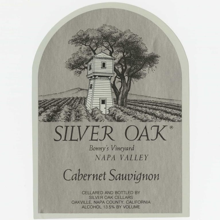 Flat front label of wine
