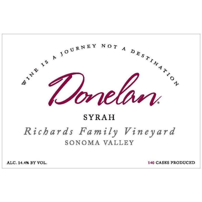 Flat front label of wine