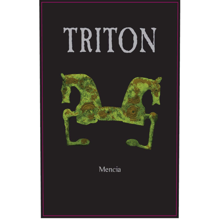 Flat front label of wine