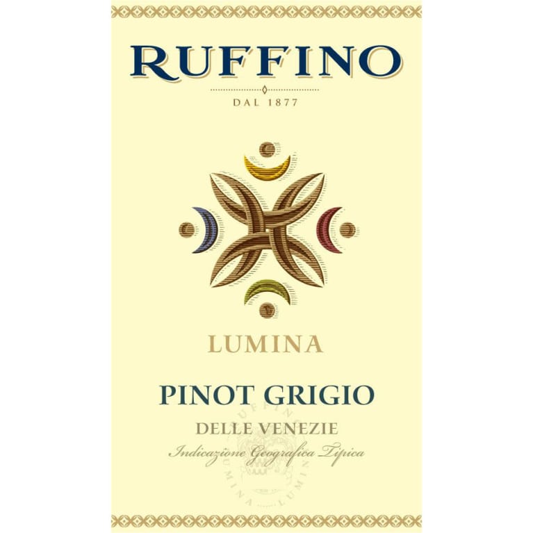 Flat front label of wine