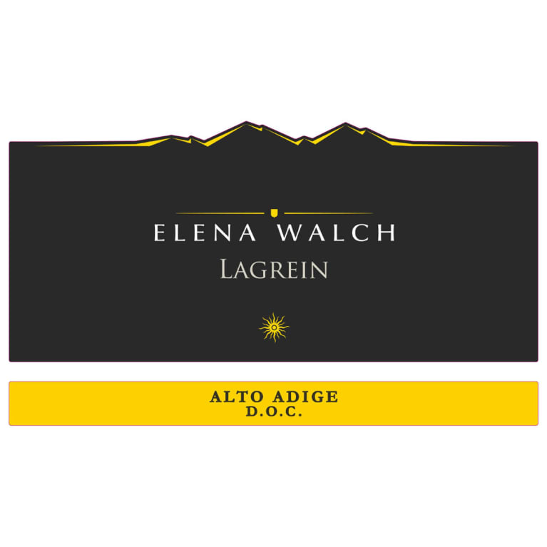 Flat front label of wine