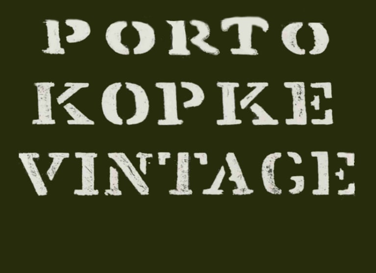 Flat front label of wine