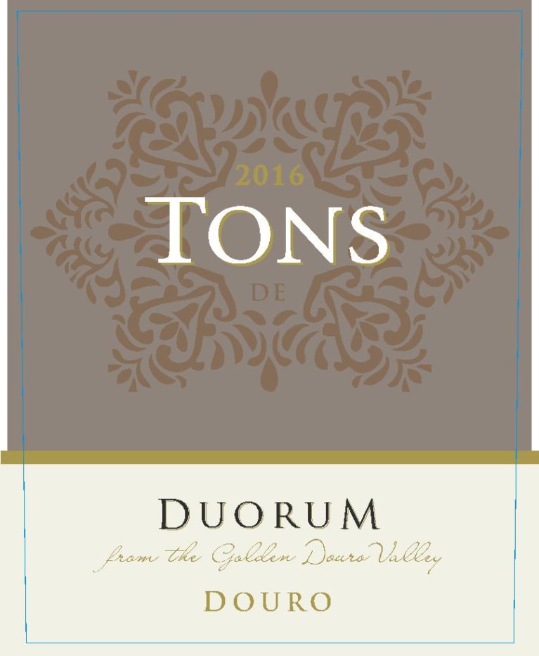 Flat front label of wine