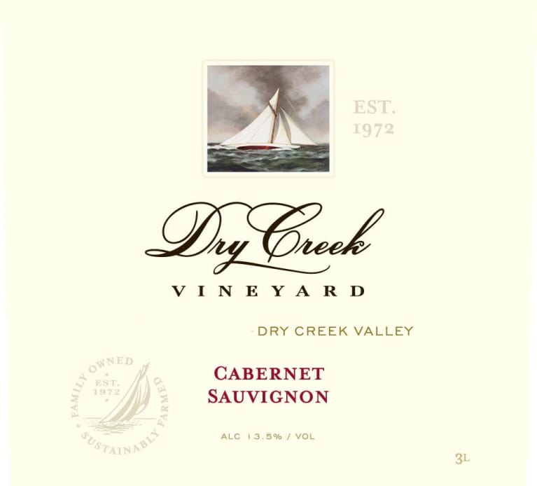 Flat front label of wine