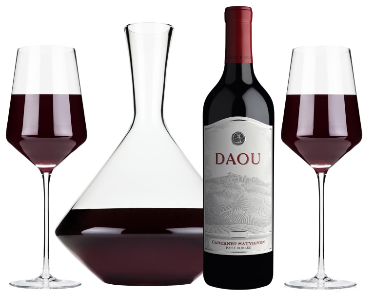 DAOU Sauvignon and Raye Decanter Gift Set